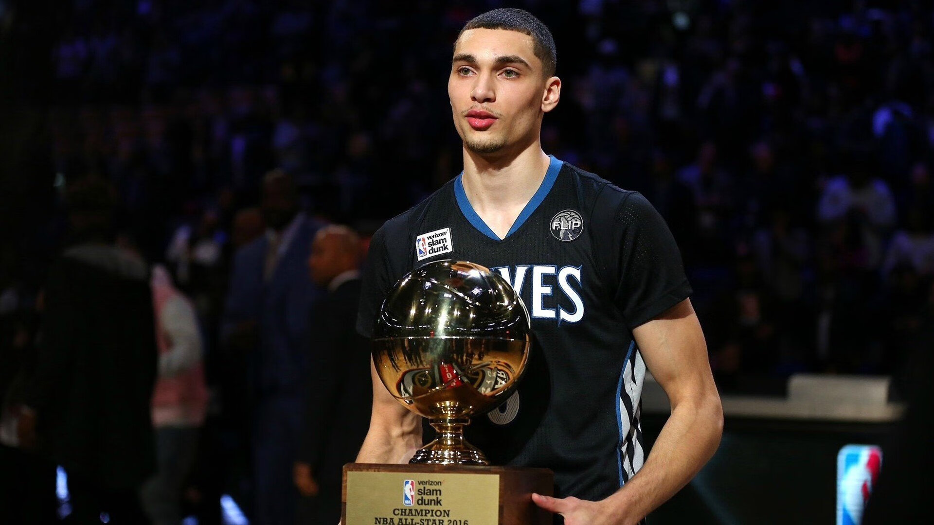 爱游戏电竞官网-史诗对决！哈登与库里的火星撞地球！，哈登vs库里全场比拼